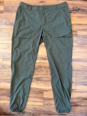 REI Women’s Savanna Trails Olive Green Cargo  Pants